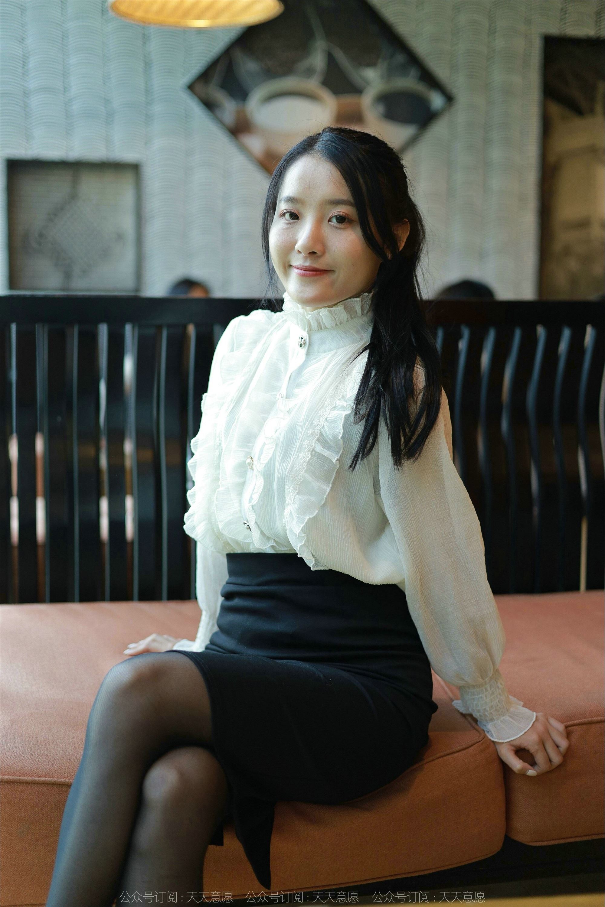 IESS异思趣向  2022.03.02 丝享家1017：婉萍《黑丝咖啡》